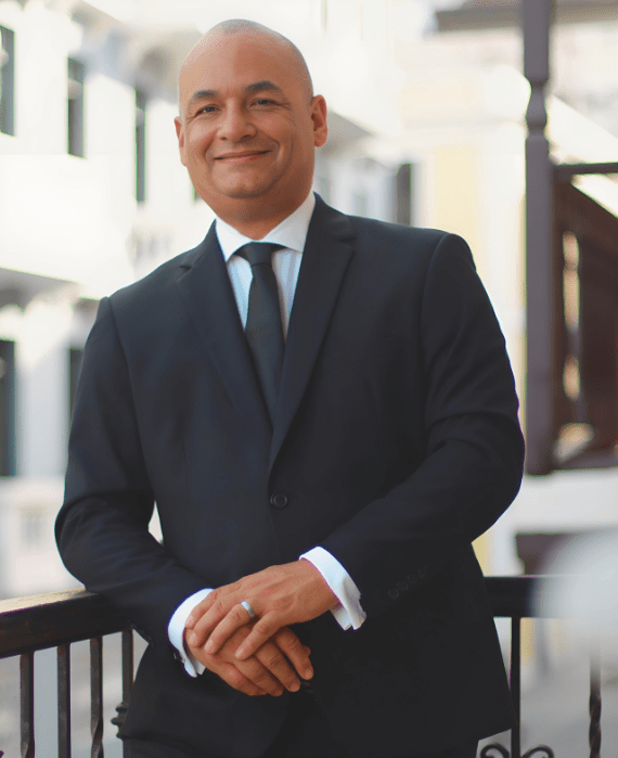 - Ramón Luis Nieves